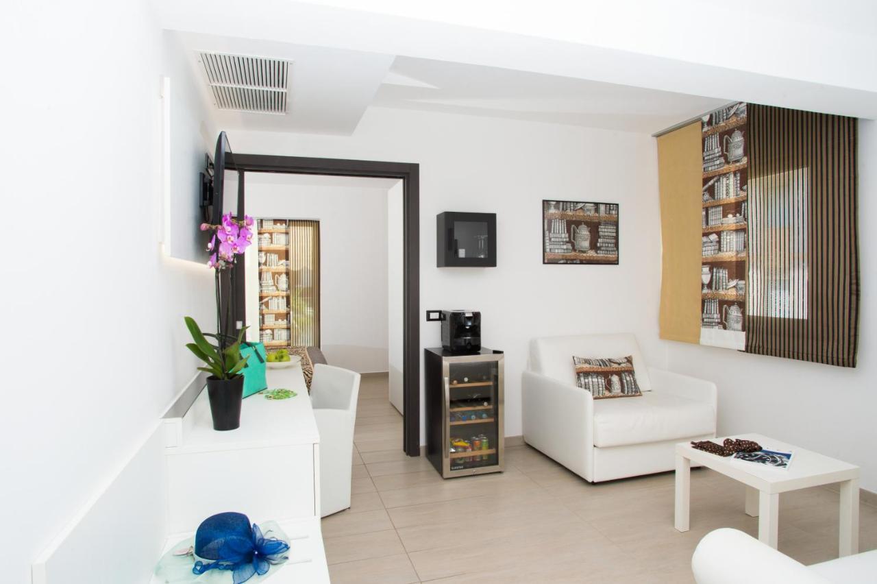 ליגננו סביאדורו Hotel Rossini 4S מראה חיצוני תמונה