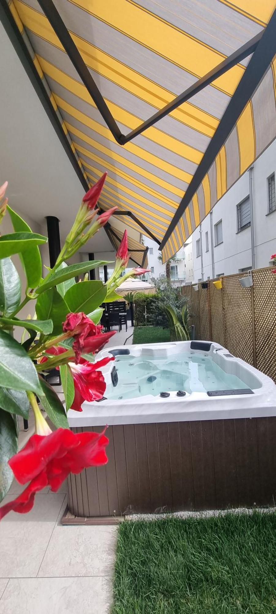 ליגננו סביאדורו Hotel Rossini 4S מראה חיצוני תמונה