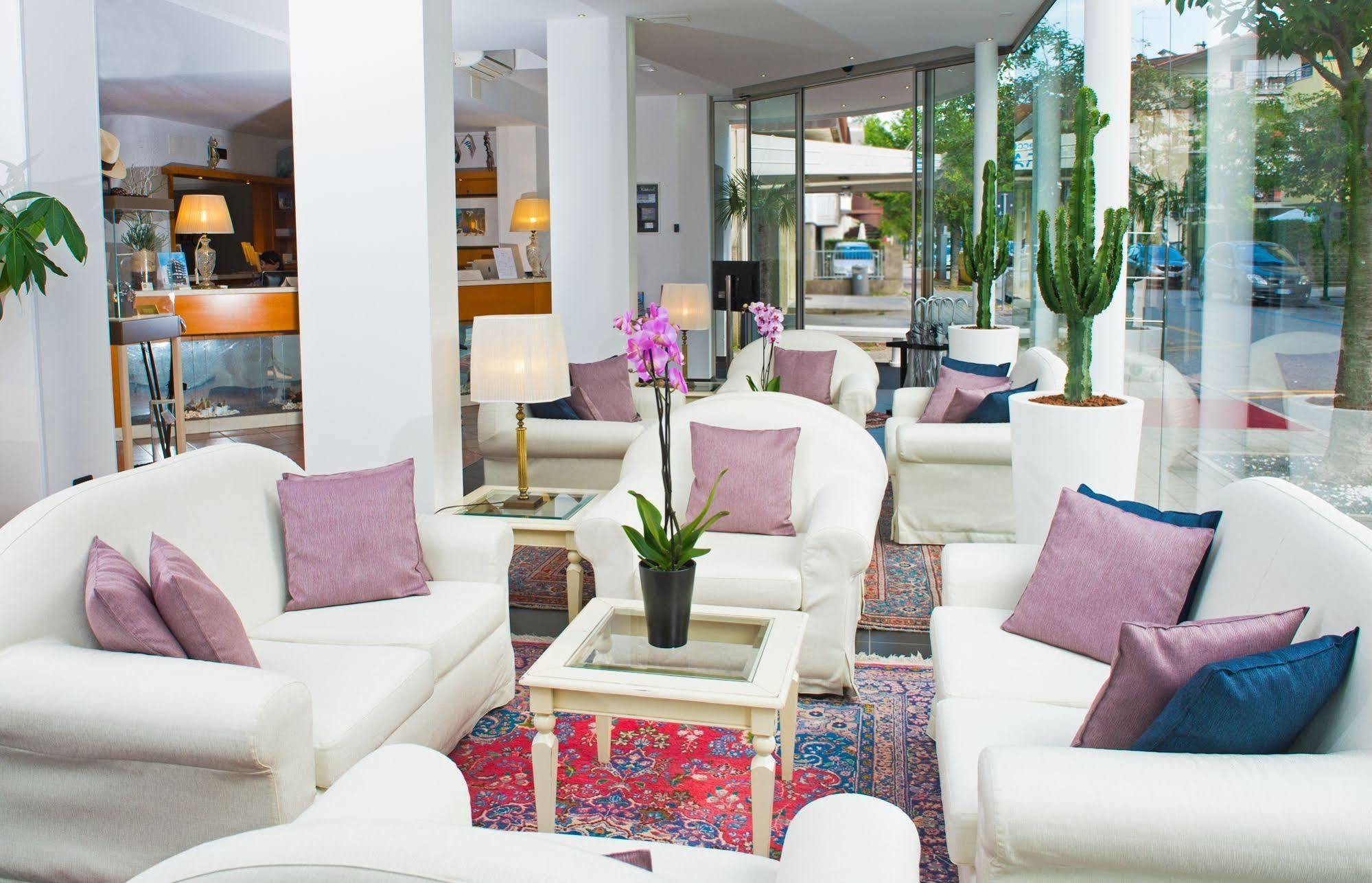 ליגננו סביאדורו Hotel Rossini 4S מראה חיצוני תמונה