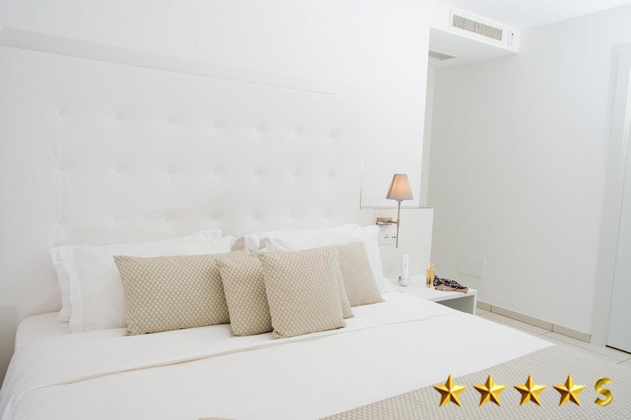 ליגננו סביאדורו Hotel Rossini 4S מראה חיצוני תמונה