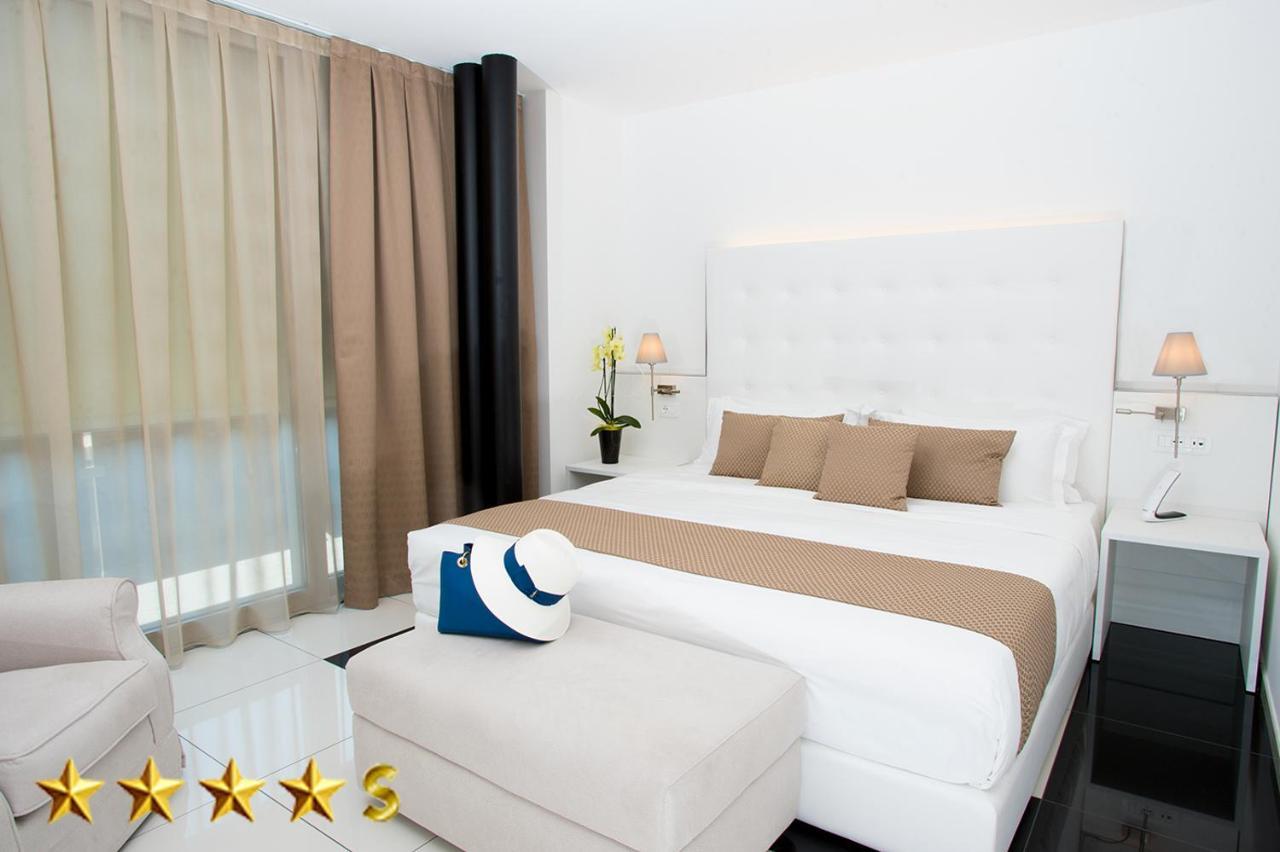 ליגננו סביאדורו Hotel Rossini 4S מראה חיצוני תמונה