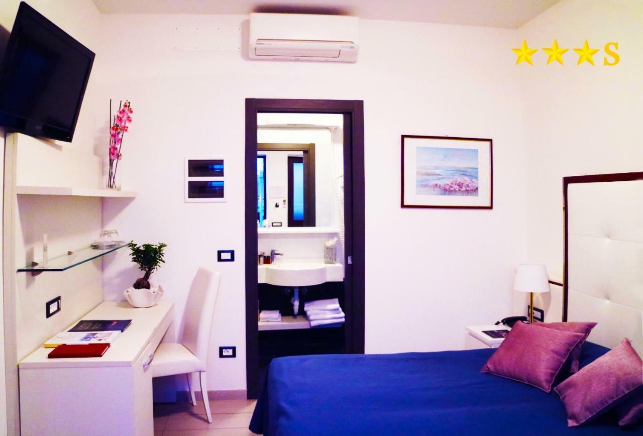 ליגננו סביאדורו Hotel Rossini 4S מראה חיצוני תמונה